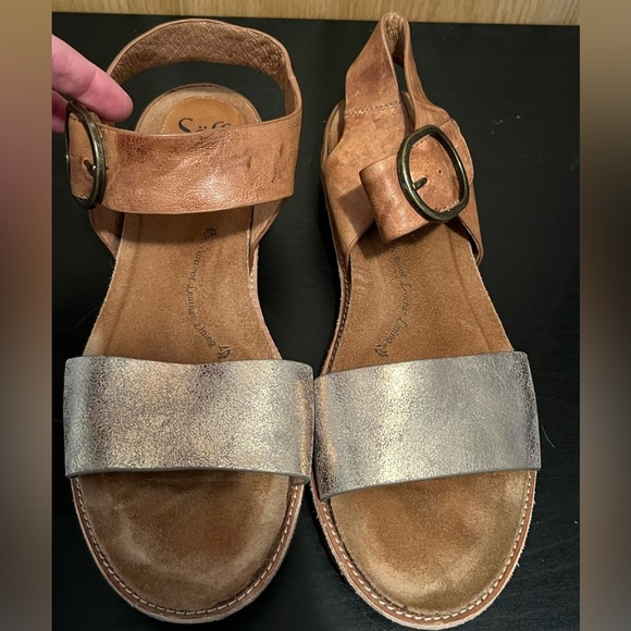 Sofft Women's Leather Bali Ankle Strap Sandals in the Color Luggage/Bronze - Picture 6 of 16